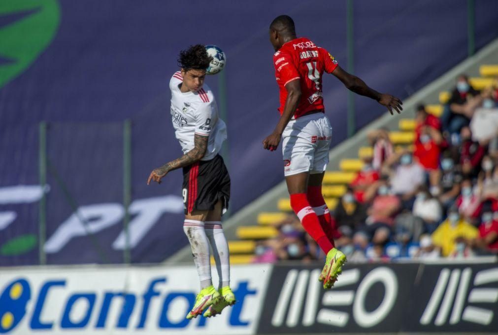 Benfica segura liderança I Liga com goleada no terreno do Santa Clara