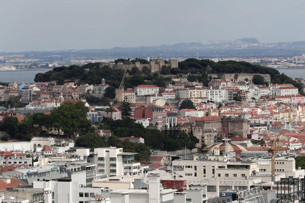 Imagens de Lisboa no lançamento pela Apple de nova geração de iPhone e iPad