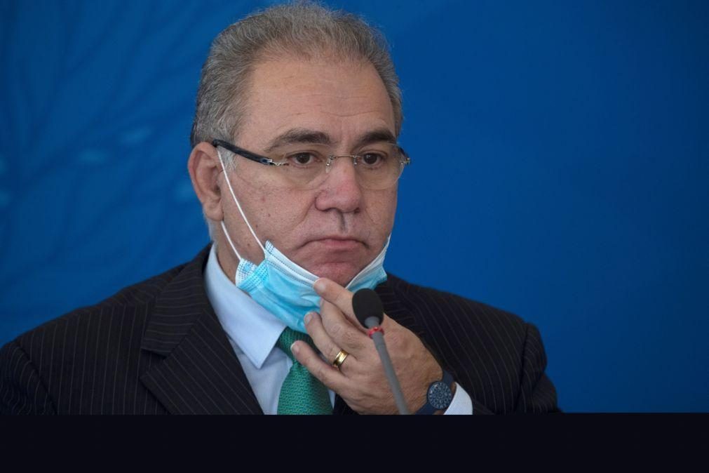 Covid-19: Ministro da Saúde do Brasil testa positivo e ficará em isolamento nos EUA