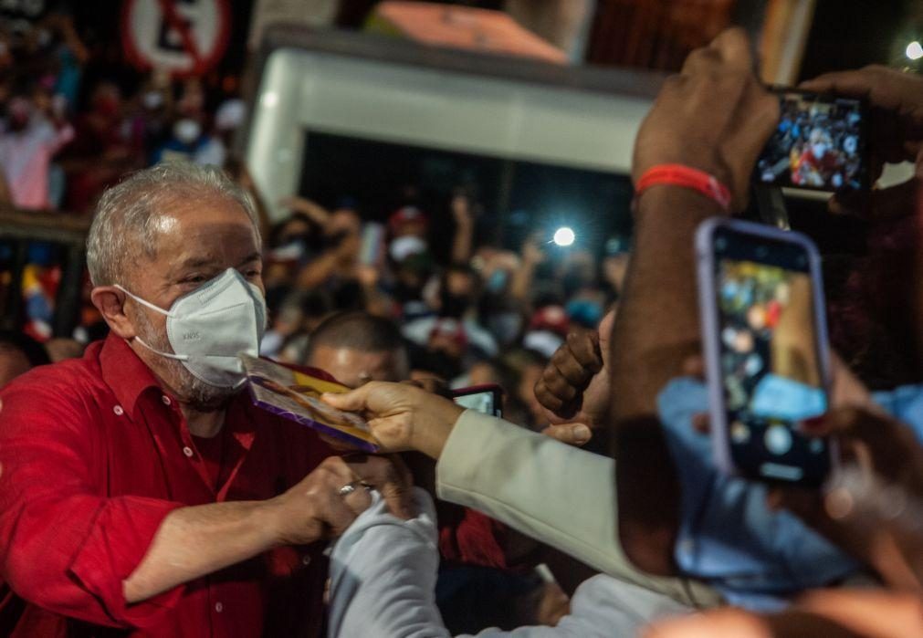 Lula da Silva ganharia as eleições presidenciais brasileiras à primeira volta