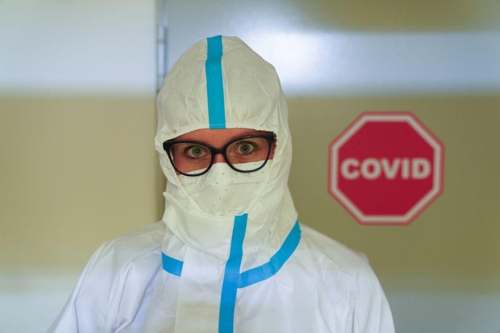 Covid-19: Pandemia já matou mais de 4,71 milhões de pessoas no mundo