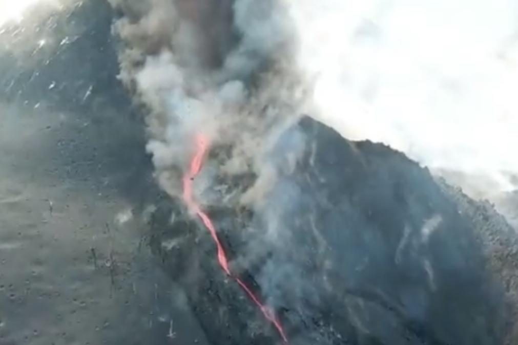 Vulcão Cumbre Vieja intensifica atividade [vídeo]