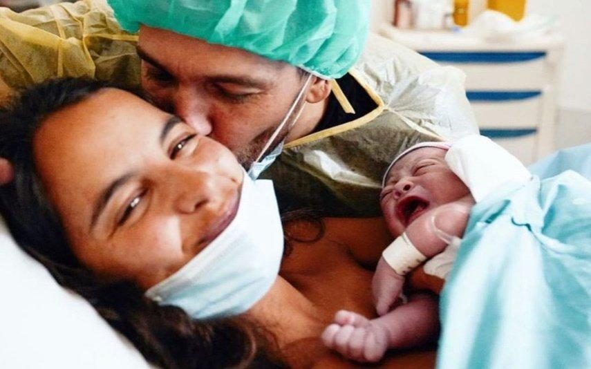 Pedro Teixeira e o filho recém-nascido: «Tem muito cabelo»