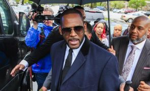 R. Kelly condenado por pornografia infantil vê pena aumentar em apenas um ano