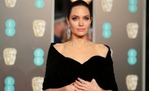 Angelina Jolie contrata assassino para a matar