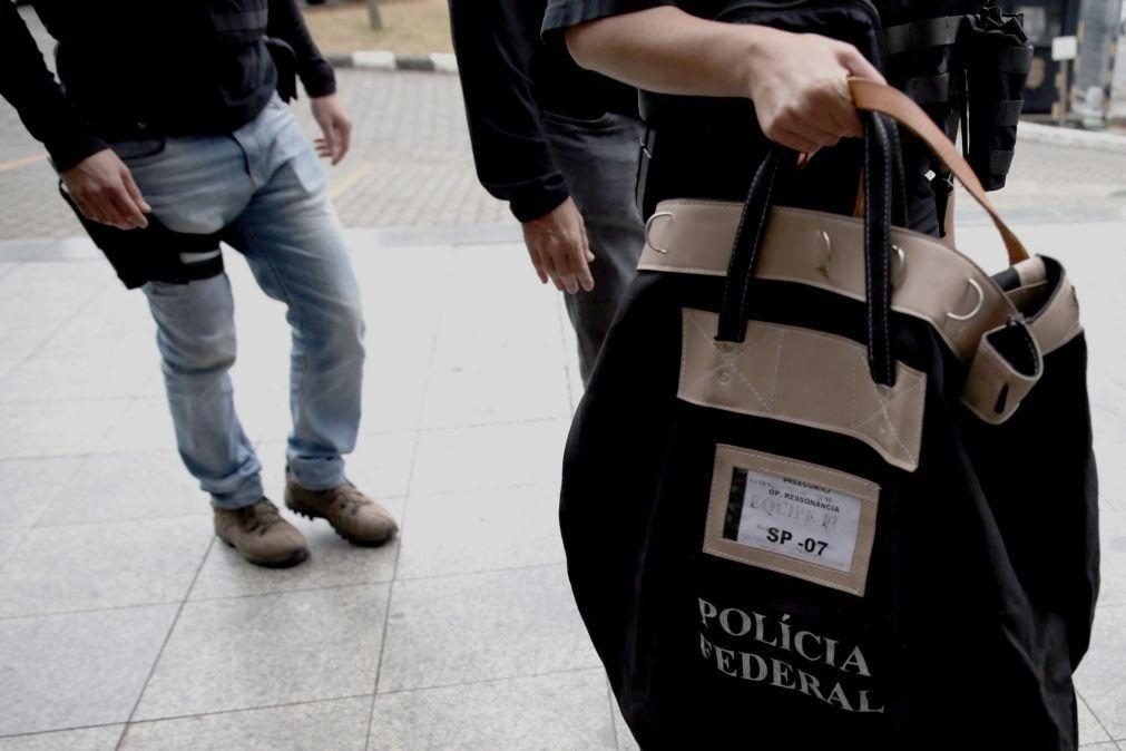 Polícia detém mulher de 71 anos com dois quilos de cocaína na bagagem