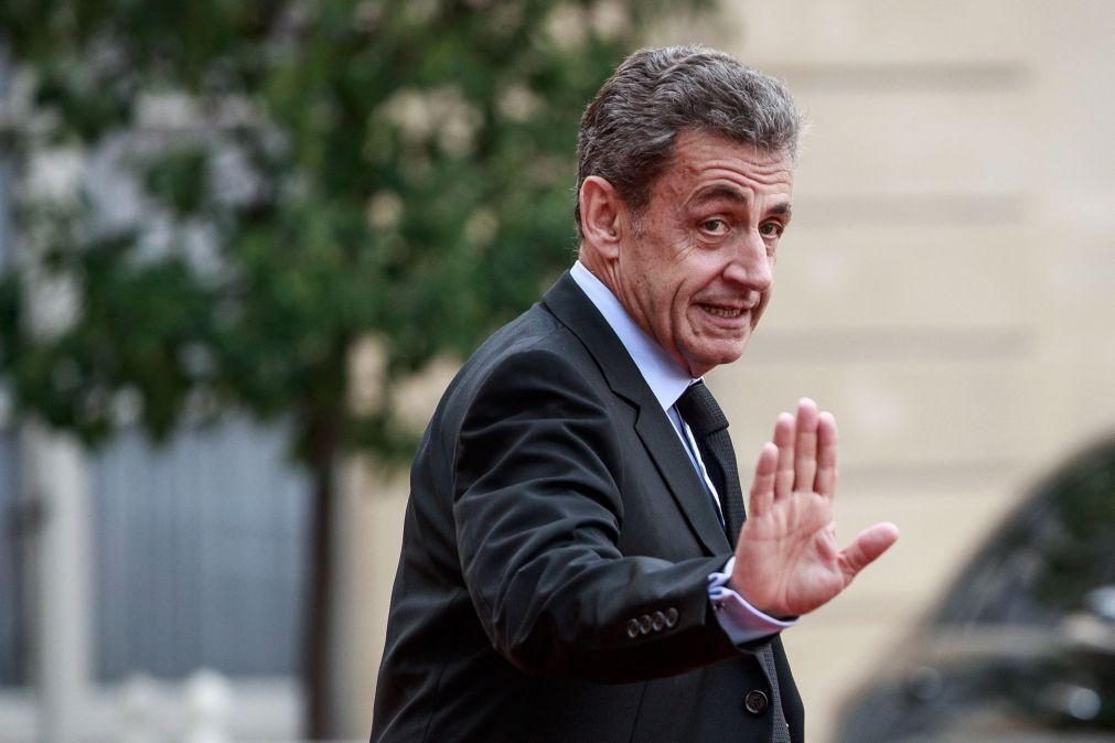 Sarkozy diz que 