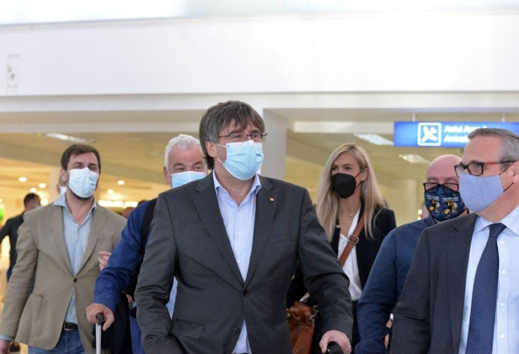 Carles Puigdemont está em Itália para se apresentar em tribunal na Sardenha