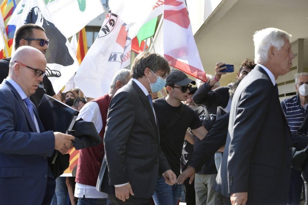 Tribunal italiano adia decisão sobre extradição de Puigdemont para Espanha