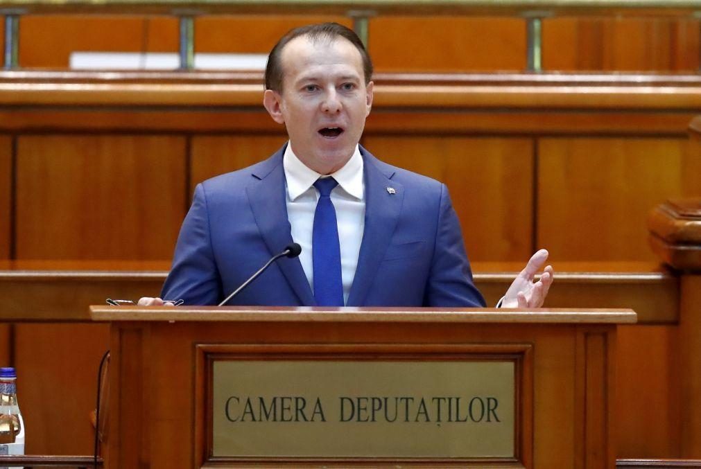 Governo do primeiro-ministro romeno cai com moção de censura