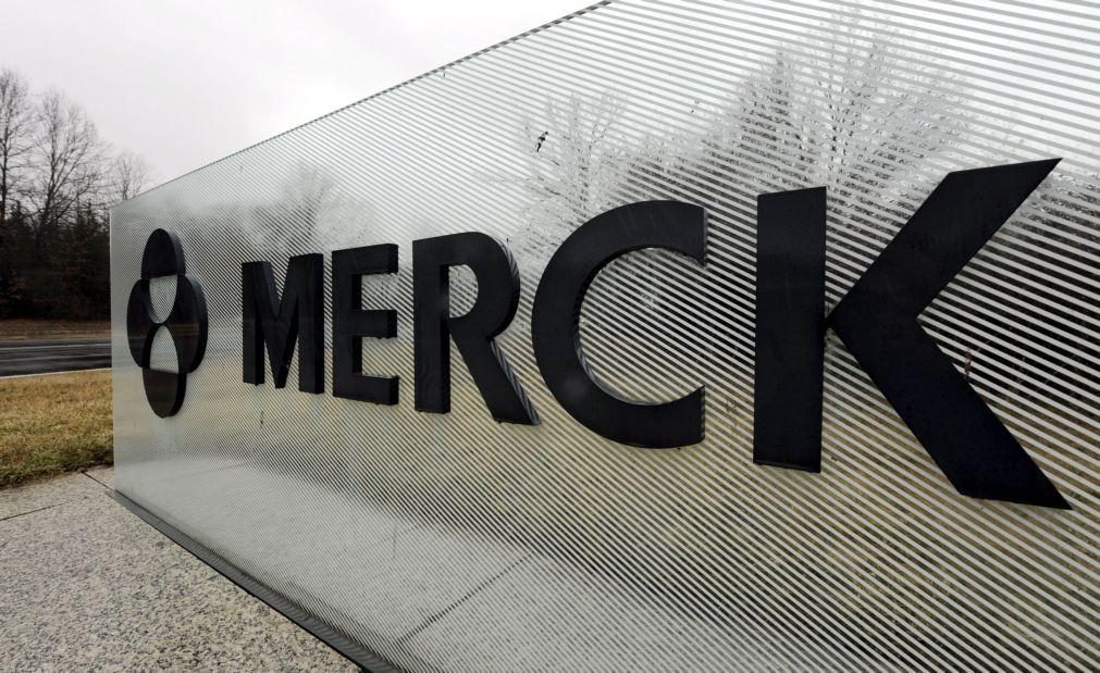 Covid-19: EMA vai iniciar exame contínuo de medicamento da Merck