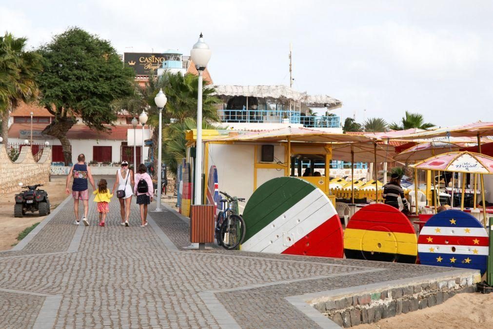Covid-19: Cabo Verde prevê mais do que duplicar turistas em 2022 e retomar economia