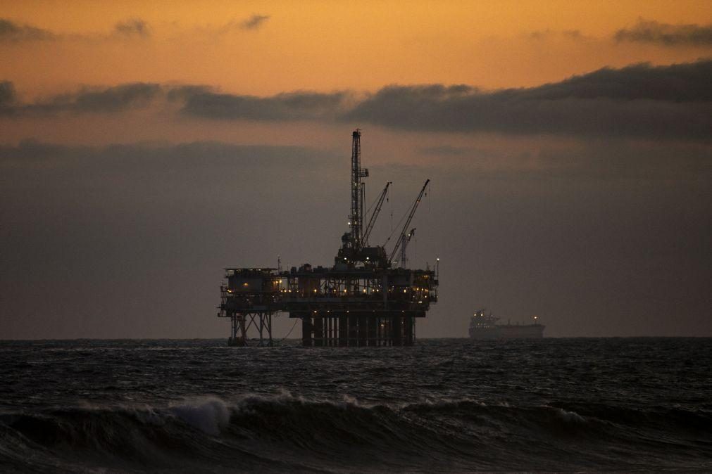 Nove empresas disputam 92 concessões de petróleo a leilão no Brasil