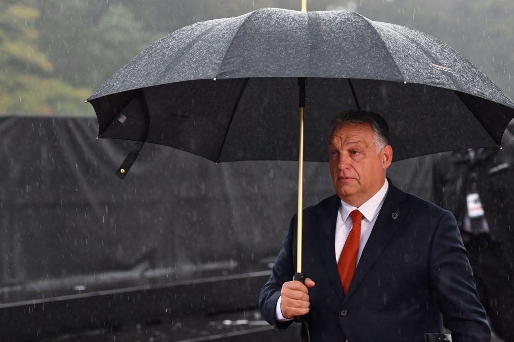 Governo húngaro apoia Polónia sobre primado da legislação nacional face à europeia