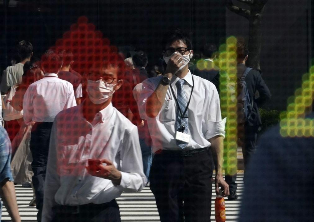 Bolsa de Tóquio abre a ganhar 0,24%