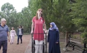Conheça a nova mulher mais alta do mundo