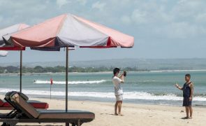 Covid-19: Bali reabre para turistas de 19 países e Portugal está incluído