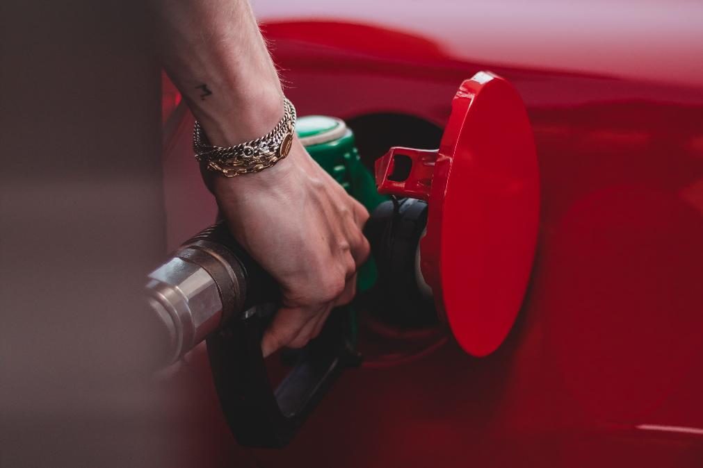 Preços dos combustíveis controlados nos postos de abastecimento a cada três meses