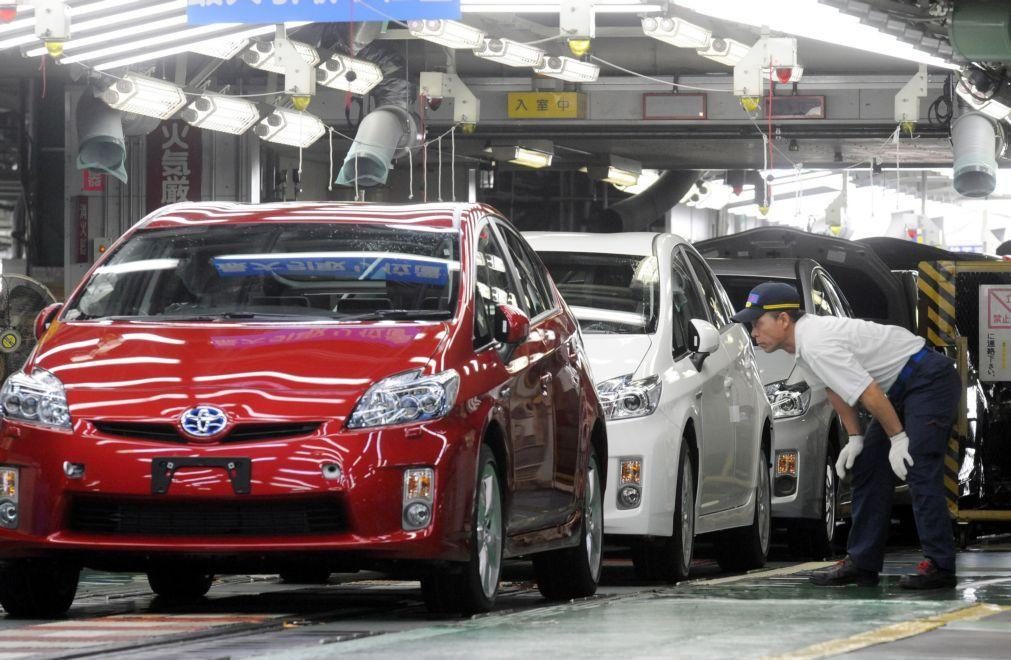 Toyota anuncia redução de 15% da produção devido a escassez de 'chips'