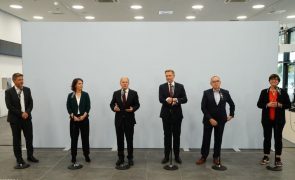 Alemanha/Eleições: Partidos social-democrata, ecologista e liberal chegam a acordo para formar Governo