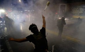 Dois mortos e 450 feridos em manifestações para assinalar protestos de 2019 no Chile