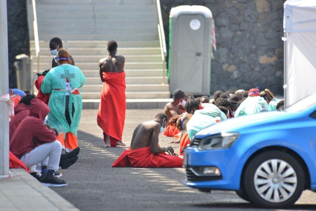 Migrações: Pelo menos 130 migrantes chegam às ilhas espanholas de Fuerteventura e Lanzarote