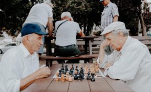 Sete jogos para idosos que estimulam a mente