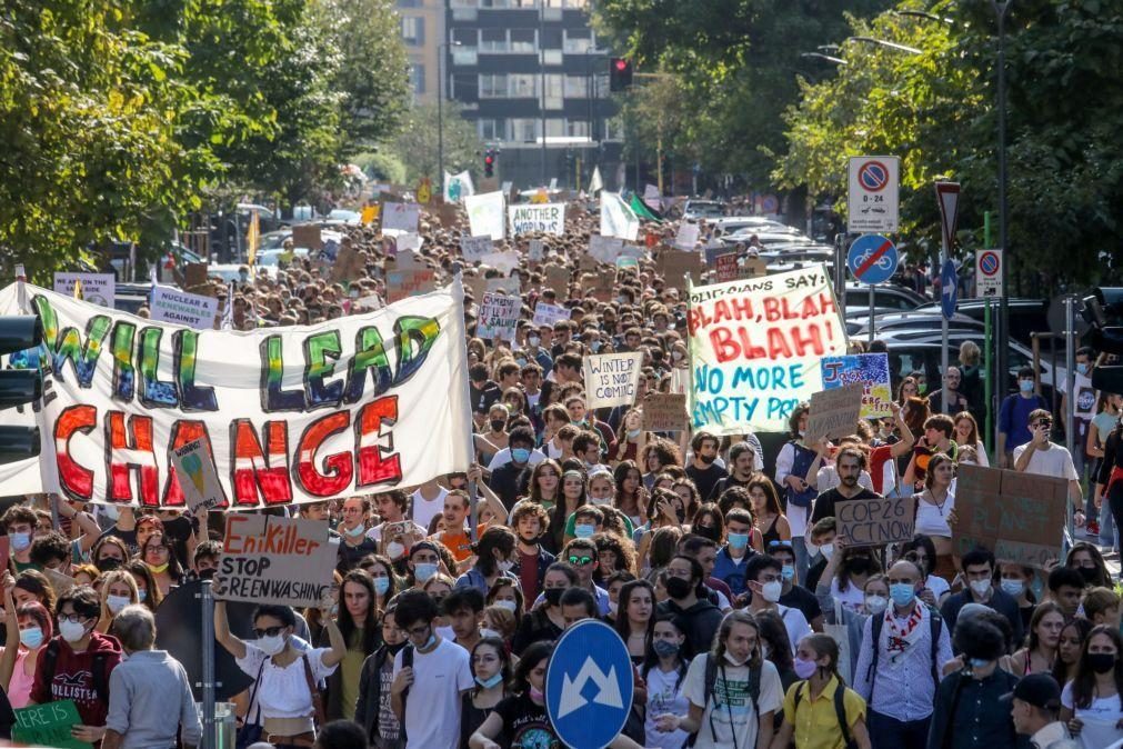Clima: Estudantes voltam hoje a sair à rua em mais uma greve climática
