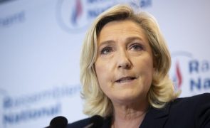 Líder da extrema-direita francesa apoia primeiro-ministro polaco na crise com UE