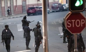 Polícia angolana deteve 710 suspeitos e apreendeu 29 armas de fogo em operação