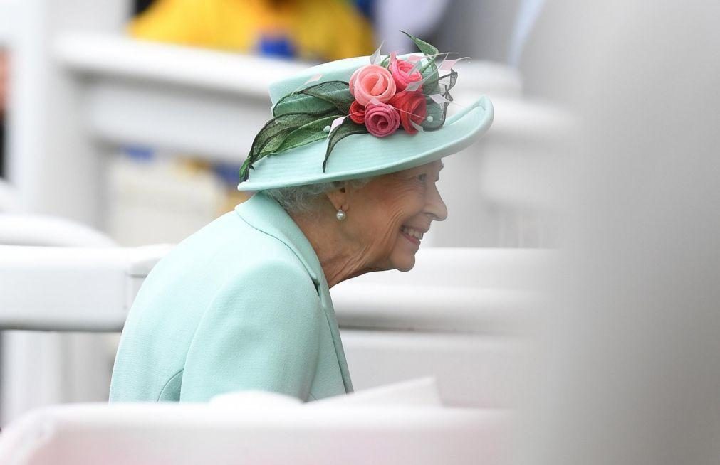 Rainha Isabel II cancela presença na conferência climática devido a conselho médico