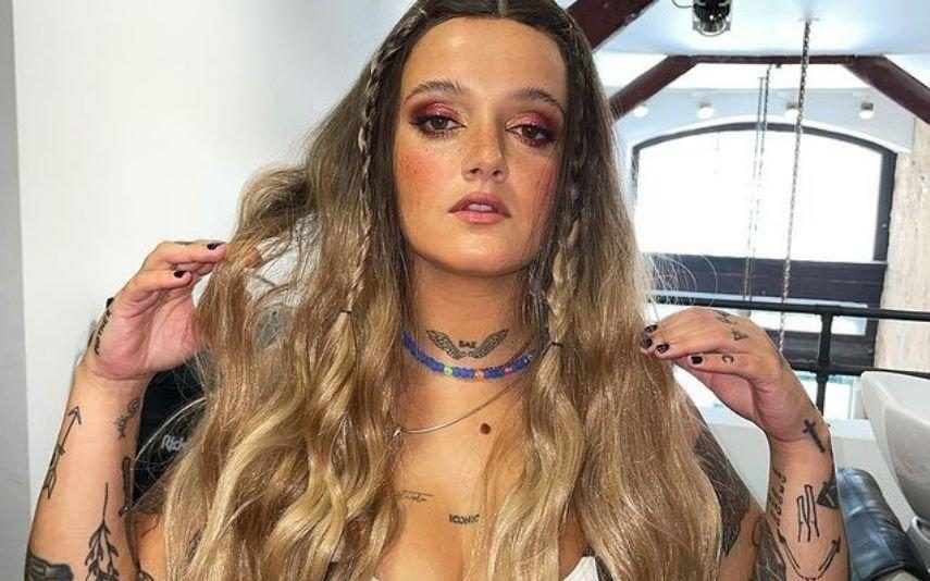 Carolina Deslandes Vai parar às urgências após