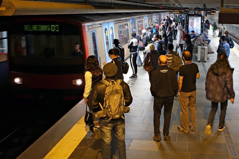 Circulação no Metro de Lisboa deverá começar às 10h15 após greve parcial