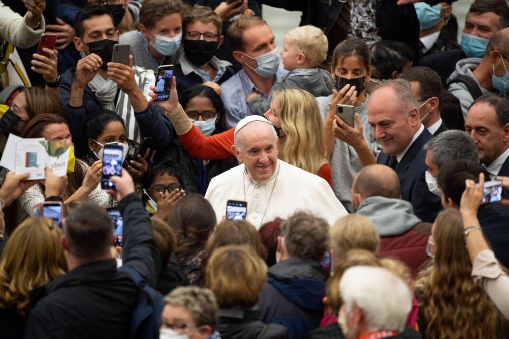 Papa Francisco apela a líderes mundiais para ouvirem os jovens sobre desafios da humanidade