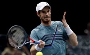 Tenista britânico Andy Murray desperdiça sete 'match points' e 'tomba' em Paris