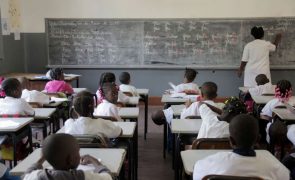 Angola anuncia formação de mais de 40 mil professores em Língua Portuguesa e Matemática