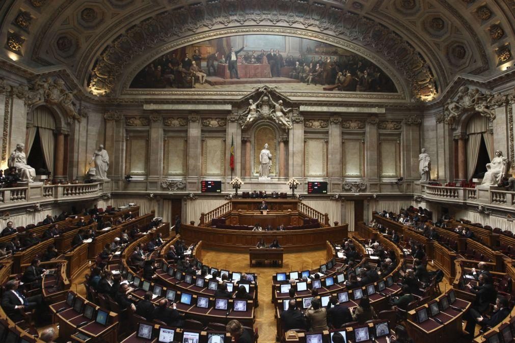 Parlamento português tem menos deputados do que média europeia
