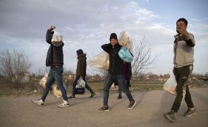 Bulgária envia soldados para a fronteira para travar imigrantes ilegais