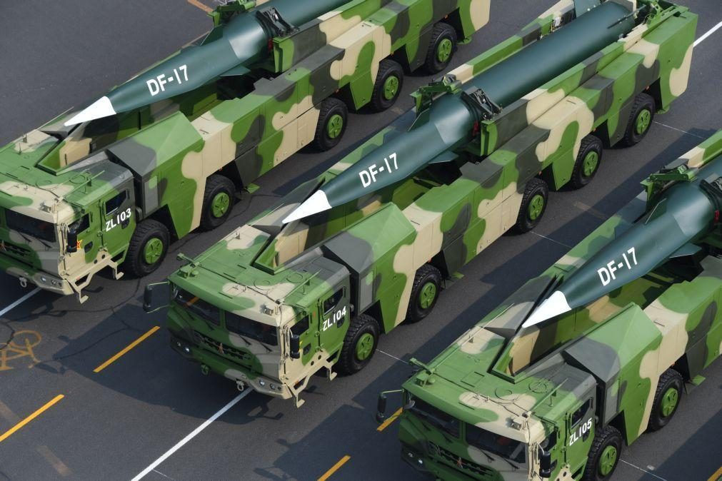 Pentágono avisa que China está a reforçar o seu arsenal militar nuclear