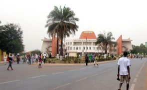 Presidente do parlamento guineense alerta para ameaça aos pilares do Estado de direito democrático