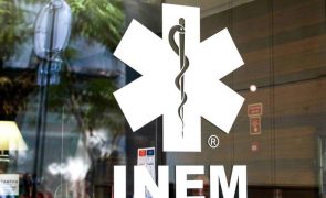 Viatura da VMER atropela idosa junto ao Hospital Amadora-Sintra