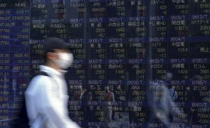 Bolsa de Tóquio fecha a perder 0,61%