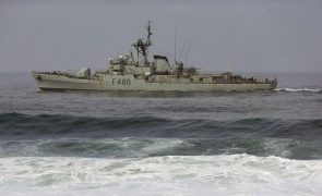 Resgatados 37 homens de embarcação em águas internacionais a sul do Algarve