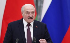 Lukashenko pediu a Putin bombardeiros nucleares para vigiarem fronteira com UE