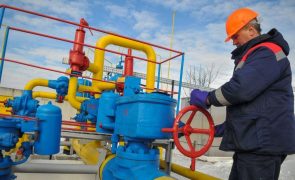Kremlin promete que gás vai continuar a chegar à Europa, apesar de ameaça de Minsk