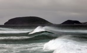 Autoridade Marítima alerta para vento e ondas até 12 metros no grupo Ocidental dos Açores