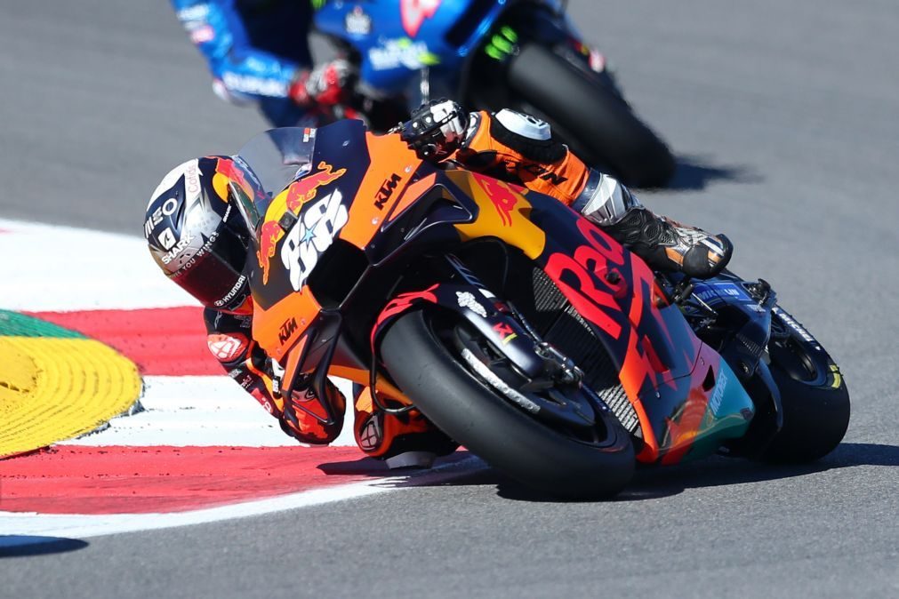 Miguel Oliveira 14.º na vitória de Bagnaia e na despedida de Rossi do MotoGP