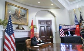 Xi defende desenvolvimento de relações 