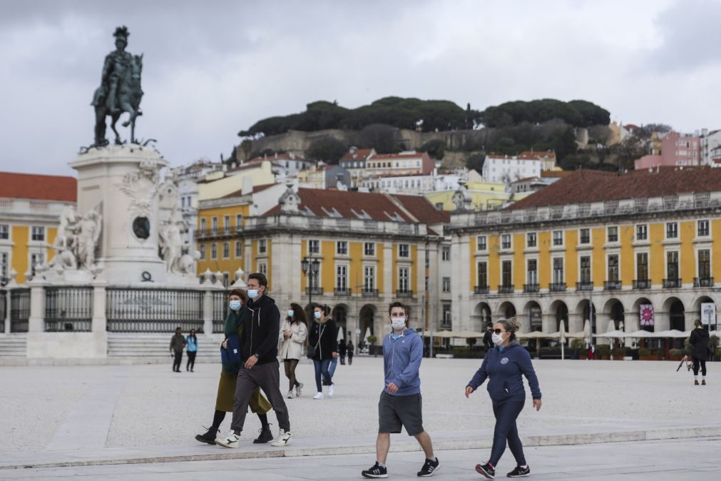 Covid-19: Presidente da República defende reposição do uso de máscara na rua