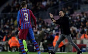 Xavi estreia-se ao comando do FC Barcelona com vitória no dérbi catalão